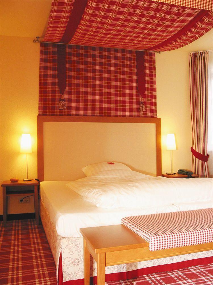 Wellings Romantik Hotel Zur Linde Moers Zewnętrze zdjęcie