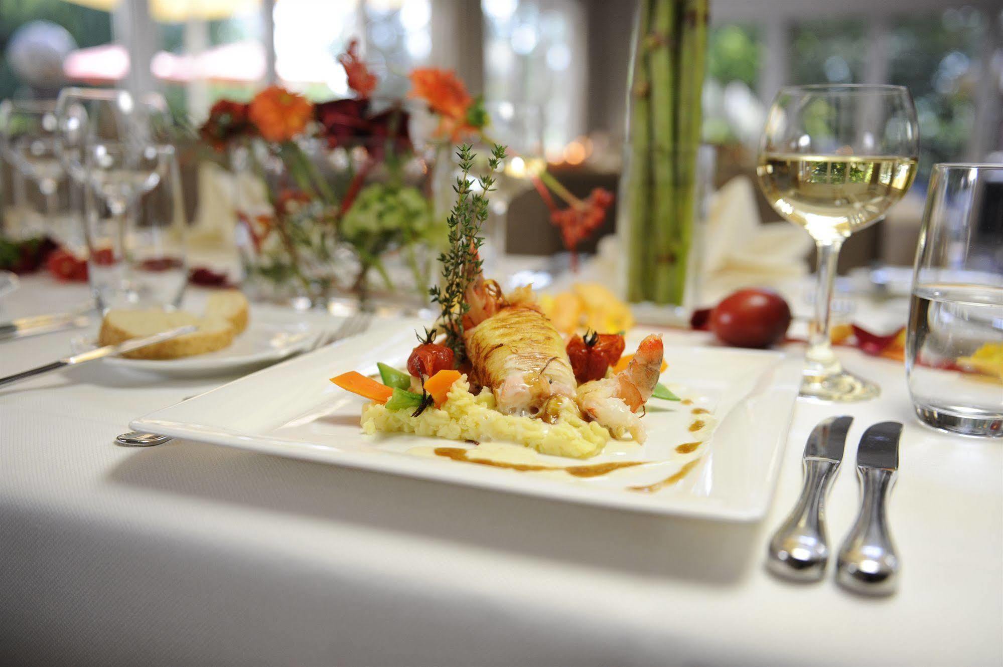 Wellings Romantik Hotel Zur Linde Moers Zewnętrze zdjęcie