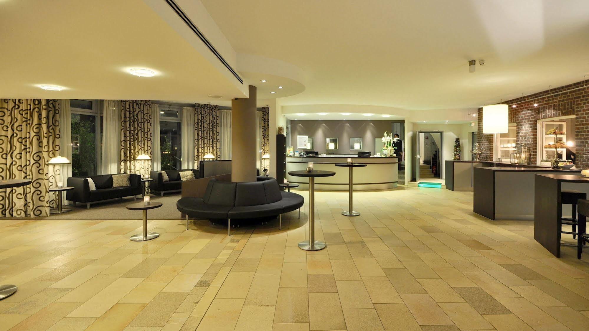 Wellings Romantik Hotel Zur Linde Moers Zewnętrze zdjęcie