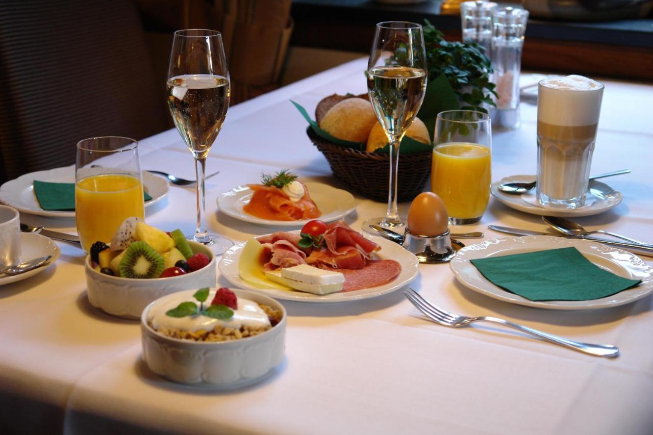 Wellings Romantik Hotel Zur Linde Moers Zewnętrze zdjęcie